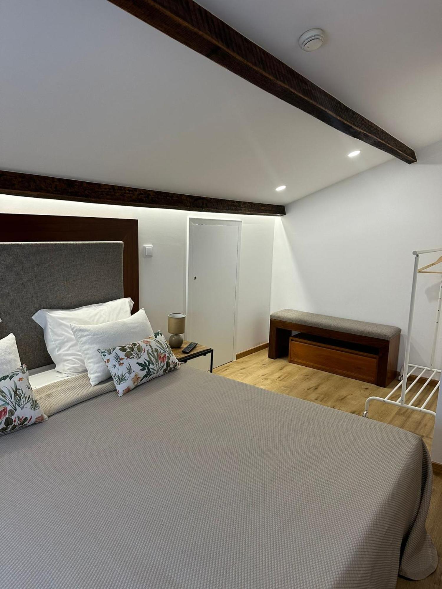 Guest House Mj Повуа-де-Варзін Екстер'єр фото